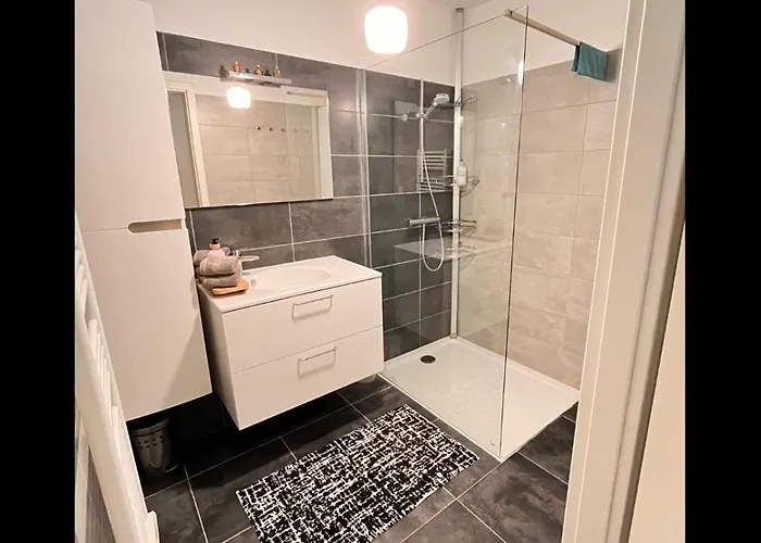 Bella Vista Apartment *